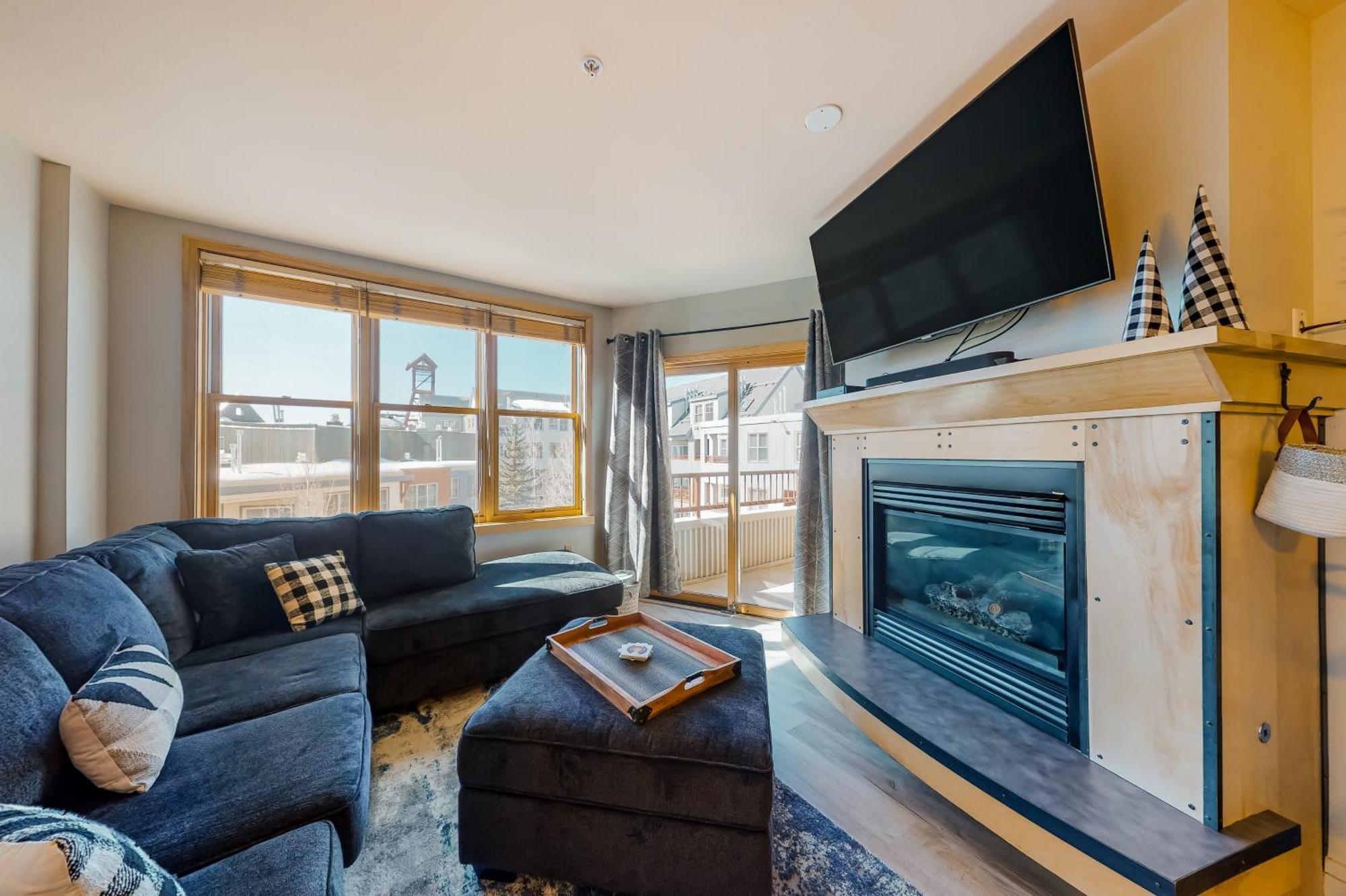 Condominiums In Кийстоун Екстериор снимка
