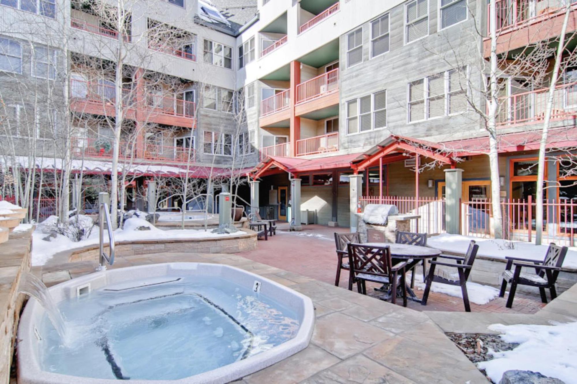 Condominiums In Кийстоун Стая снимка