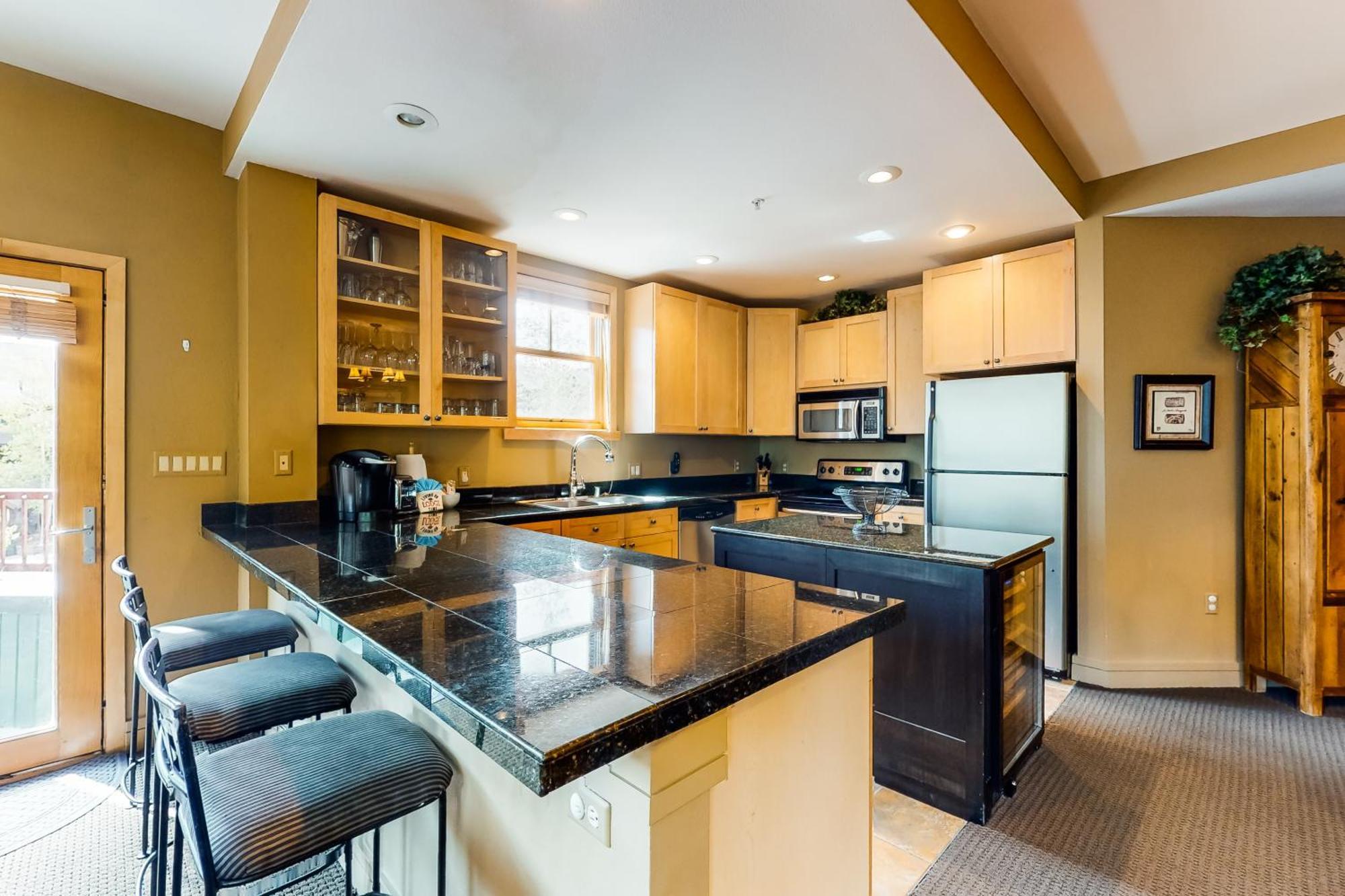 Condominiums In Кийстоун Екстериор снимка