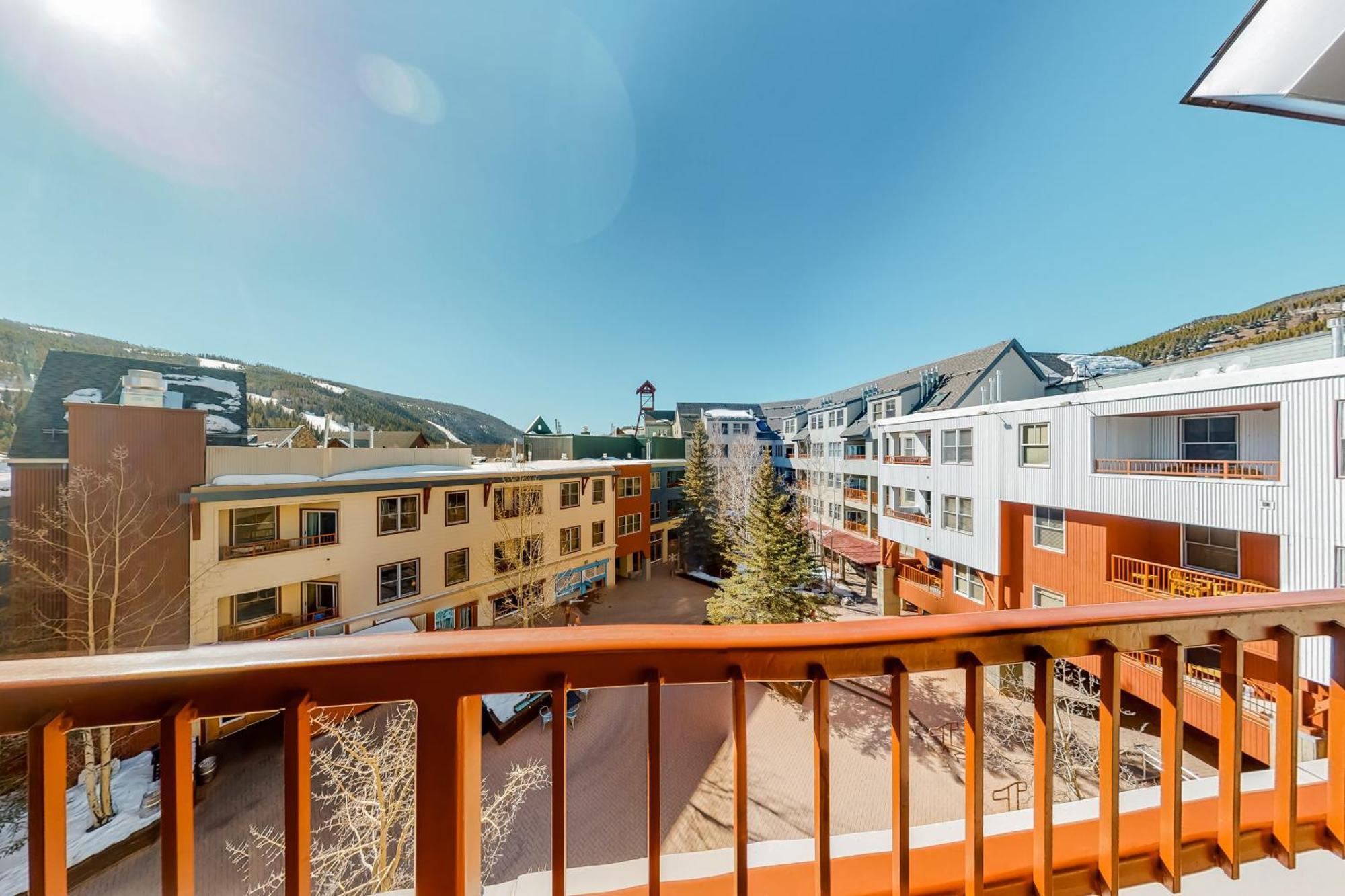 Condominiums In Кийстоун Екстериор снимка