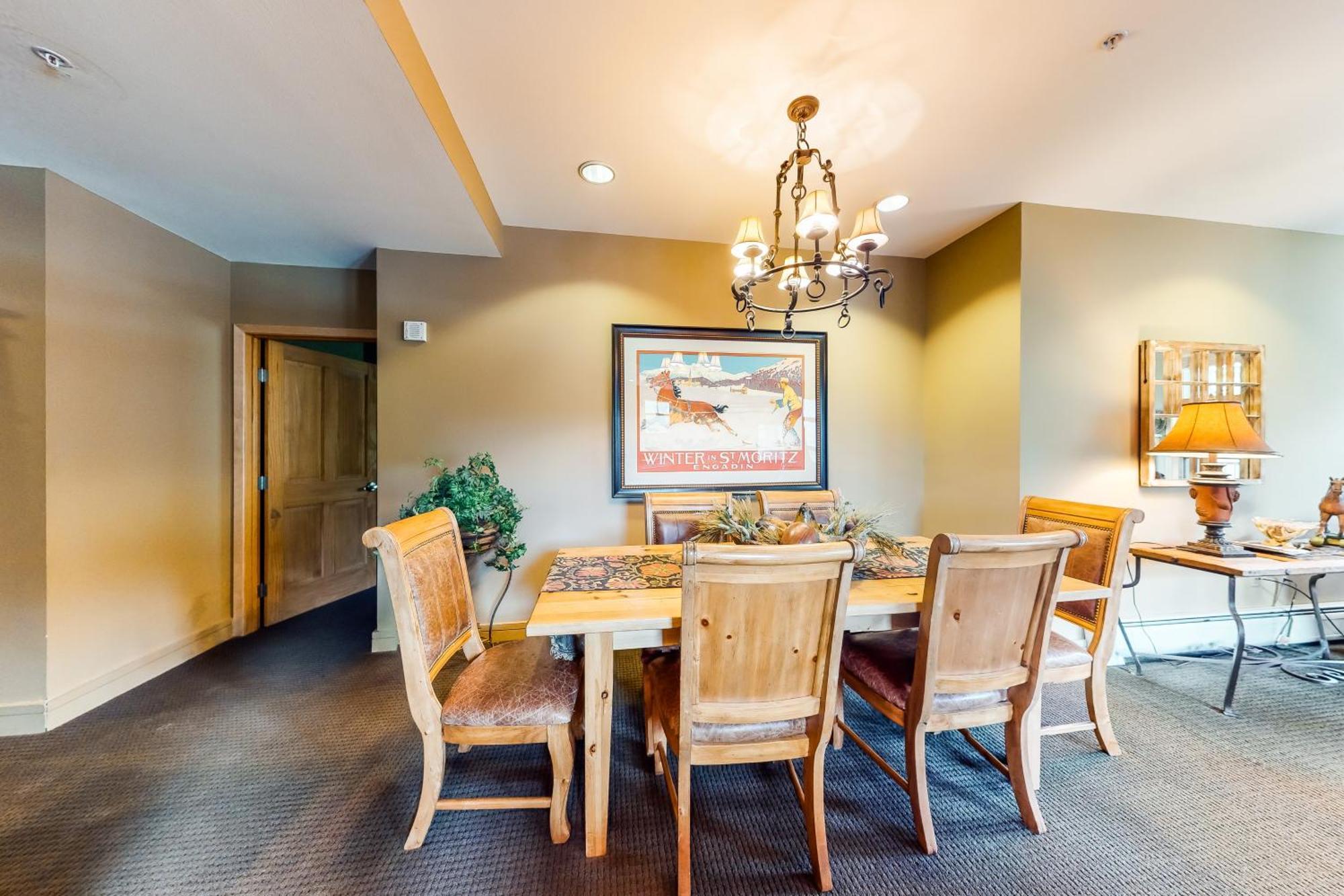 Condominiums In Кийстоун Екстериор снимка
