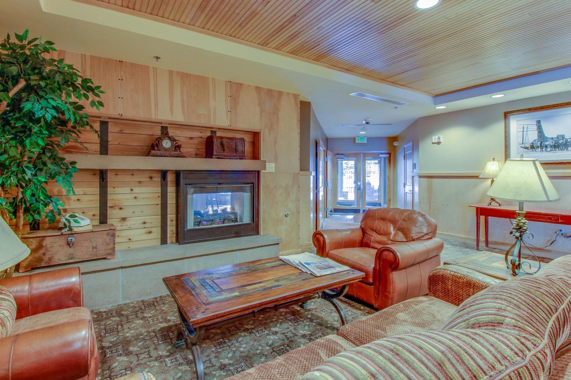 Condominiums In Кийстоун Стая снимка